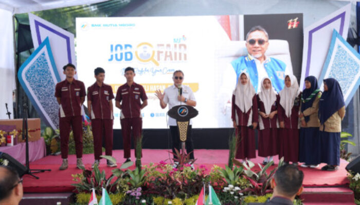 Mendag Buka Job Fair 2024 di SMK Muhammadiyah 3 Mojokerto Jatim