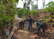 Semangat Tak Pernah Kendor Personel Satgas TMMD 126 Kodim Pacitan