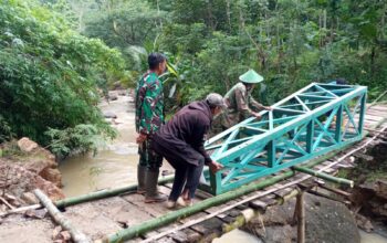 Sinergi TNI dan Masyarakat, Dalam Percepatan Pembangunan Jembatan Perintis Garuda Di Pacitan