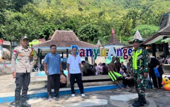 Wisata Air Hangat Membludak, Personel TNI Polri Perketat Pengamanan