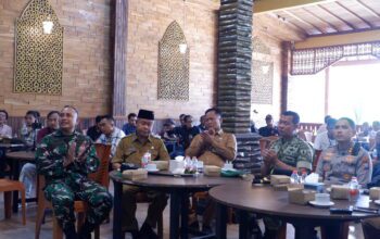 Jalin Hubungan, Forkopimda dan Forum Pewarta Pacitan Adakan Halal Bihalal