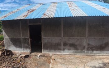 Dinding Rumah Ibu Marial Makin Kokoh dan Rapi Berkat TMMD