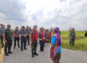 Kunjungan Perdana Danrem Raffles Manurung Disambut Adat Maluku Barat Daya